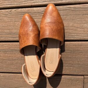 Catherines Brown Leather Women's Flats (Size 6.5)